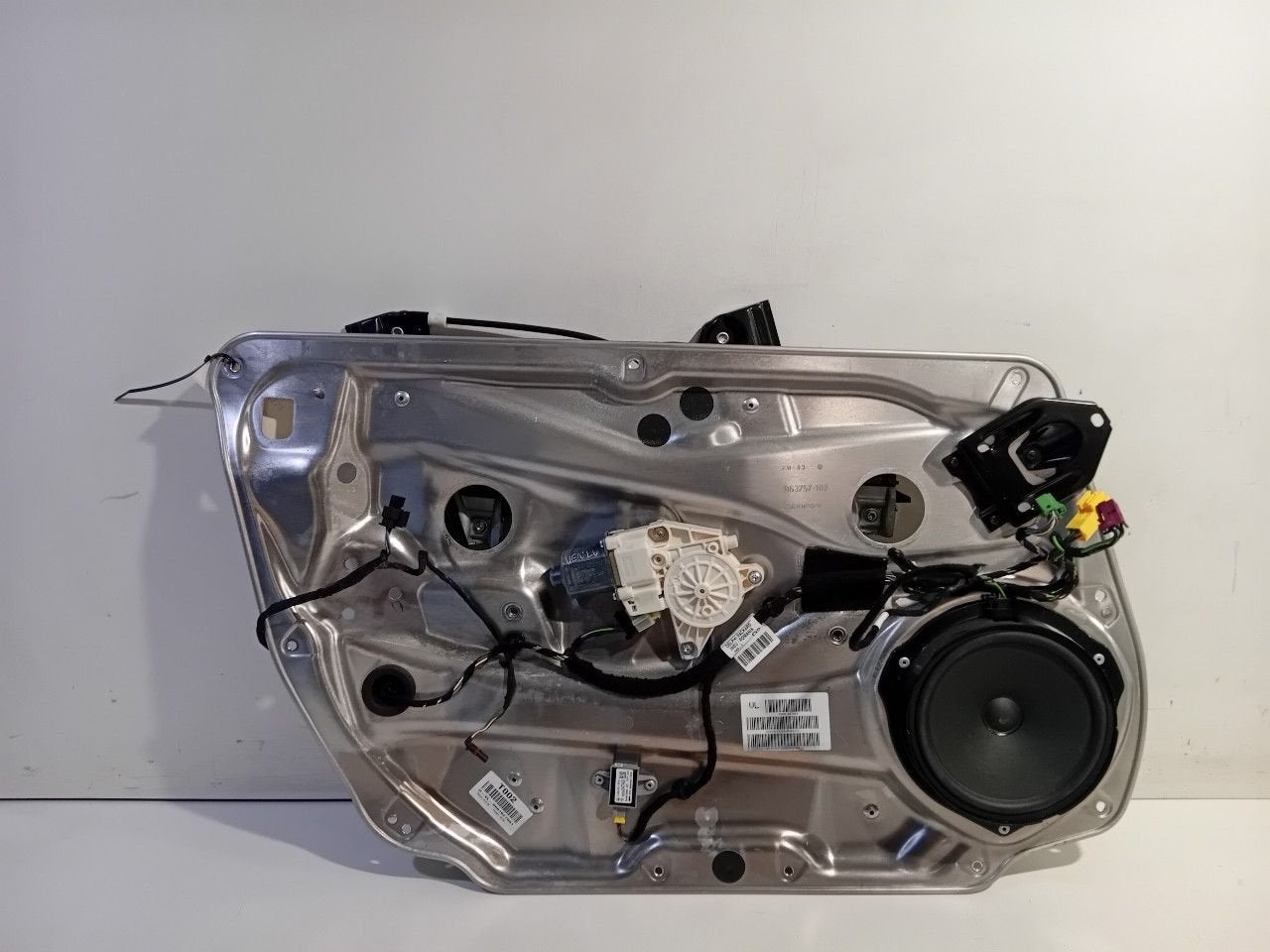 Raammechaniek elektrisch links voor Mercedes-Benz GLK, Onderdelen@venauto.nl, Van der Ven Autorecycling B.V., Ettenseweg 76, 4706 PB Roosendaal, The Netherlands