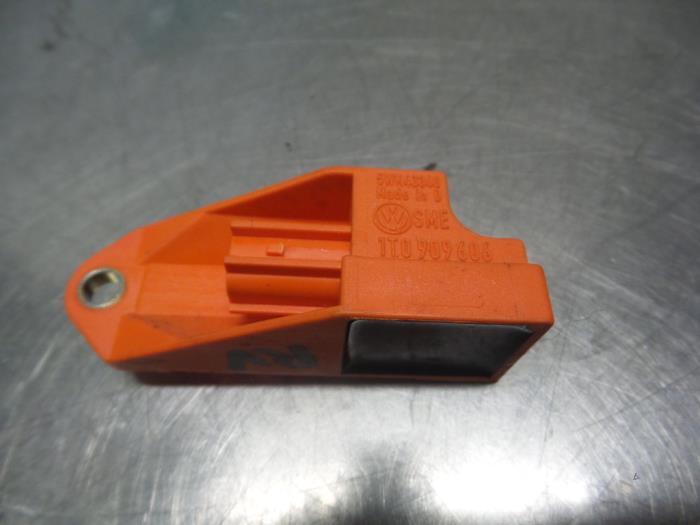 Détecteur airbag d'un Volkswagen Touran (Touran 03-), Autos : Pièces & Accessoires, Volkswagen, -, 3 mois de garantie, Utilisé