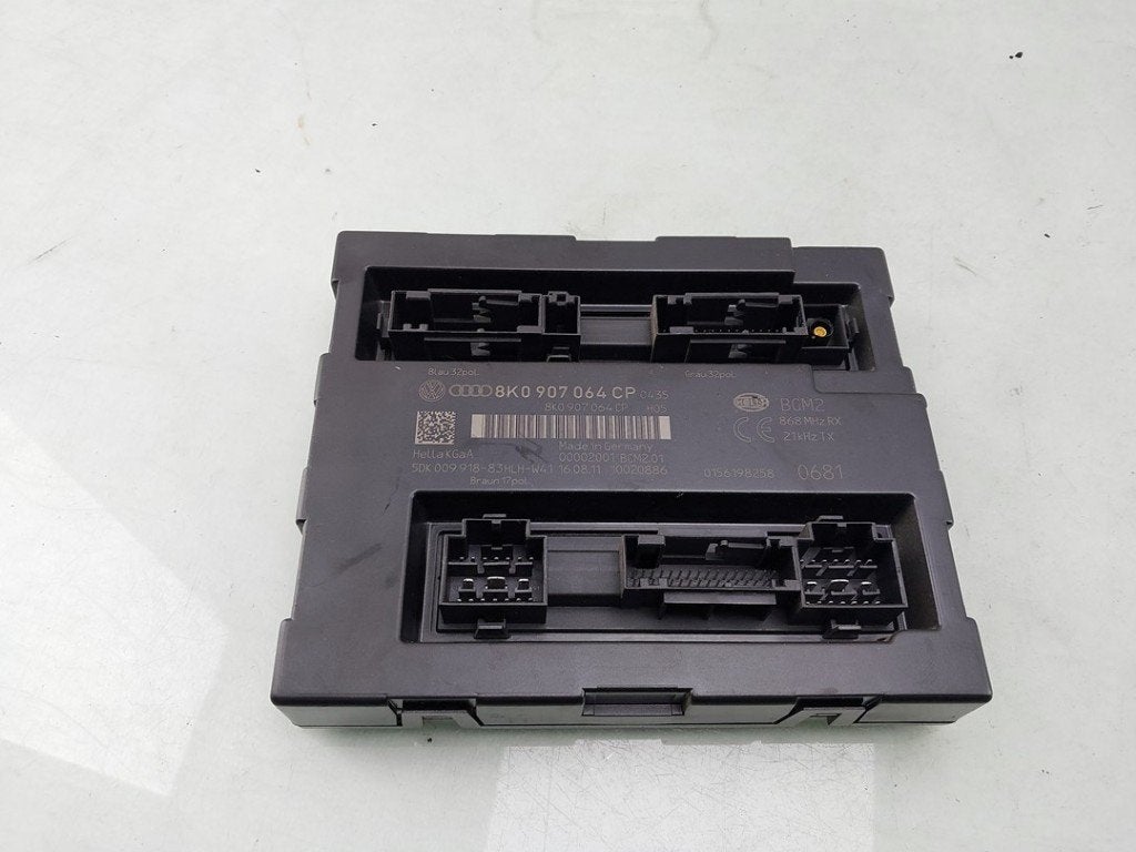 ORDINATEUR UNITE COMMANDE ELECTRONIQUE Audi Q5 (8RB), Auto-Union-Straße  1,
85057  Ingolstadt, DE, Info@audi.de, Audi, Utilisé