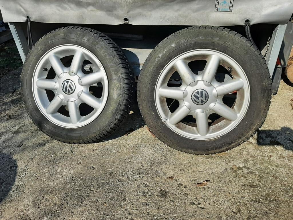 2x jantes pour VW Golf, Autos : Pièces & Accessoires, Pneus & Jantes, Enlèvement, Pneu(s)