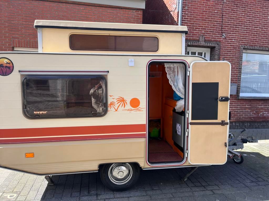 Retro caravan 2pers -750kg, in hele mooie staat., Caravans en Kamperen, Kleine zit, Koelkast, Tot 4 meter, Tot en met 2