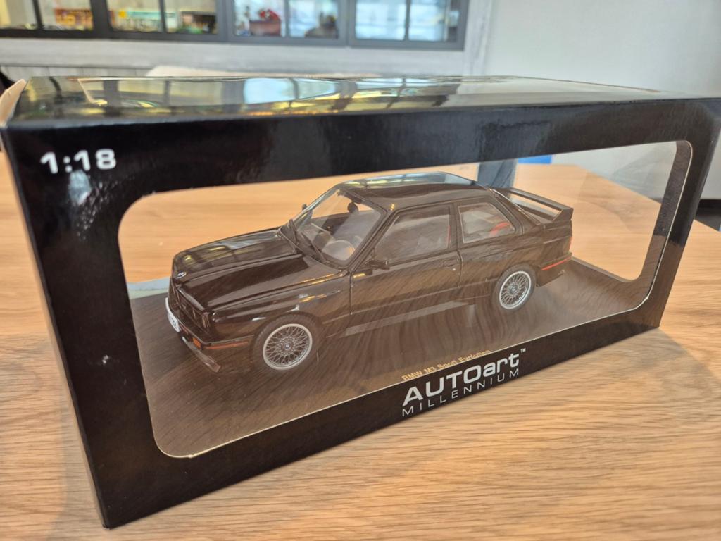 BMW M3 E30 1/18 Sport Evolution Autoart Nieuw in OVP, Enlèvement, Neuf, Voiture, Autoart