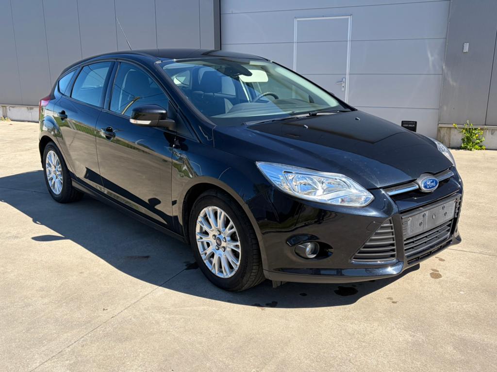 Ford focus in goede staat, Focus, Euro 5, 1600 cc, Zwart