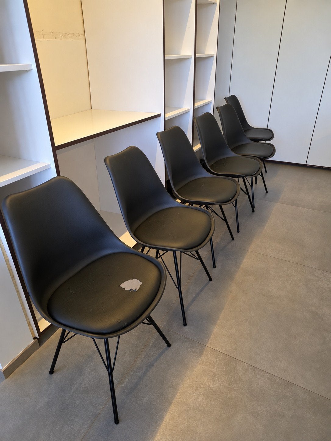 6 places (prise en charge gratuite), Synthétique, Enlèvement, Modern, Noir