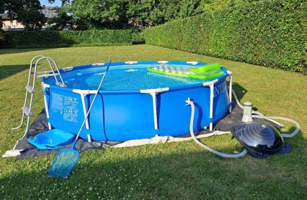 Zwembad intex met toebehoren en solarbol, Tuin en Terras, Zwembad-toebehoren, Overige typen, Ophalen