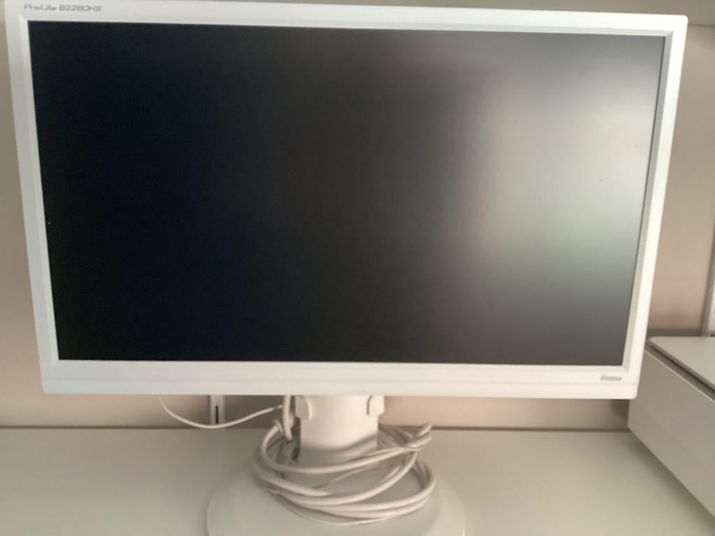 Pro Lite ii YAMA, Computers en Software, Monitoren, Ophalen, Zo goed als nieuw, HDMI
