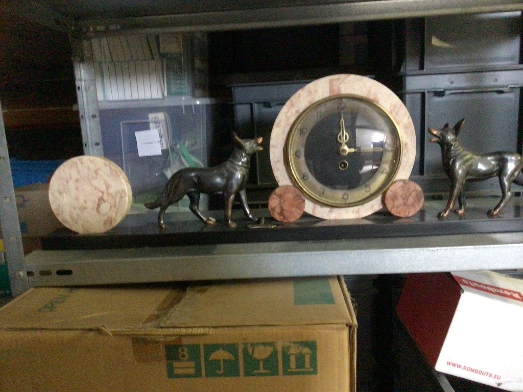 Horloge de cheminée Art Déco des années 1925 à 1935., Enlèvement