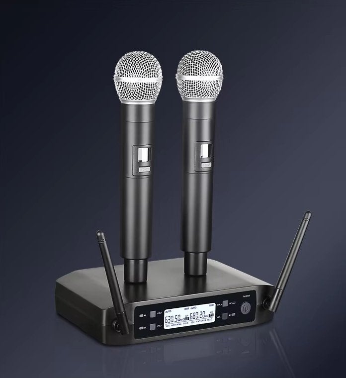 Nieuwe First Class draadloze microfoonset met twee UHF micro, Muziek en Instrumenten, Microfoons, Nieuw, Zangmicrofoon, Draadloos