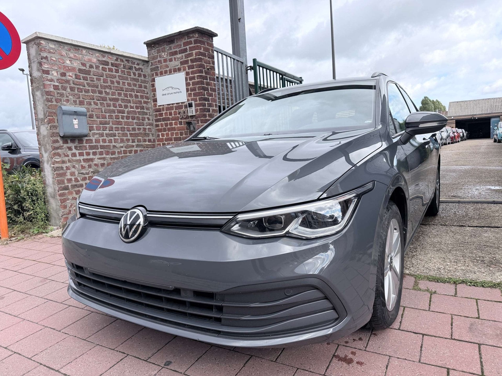 Volkswagen Golf Variant SW 1.0 eTSI EDITION AUTOMAAT | Apple, Autos, Argent ou Gris, Achat, Euro 6, Entreprise