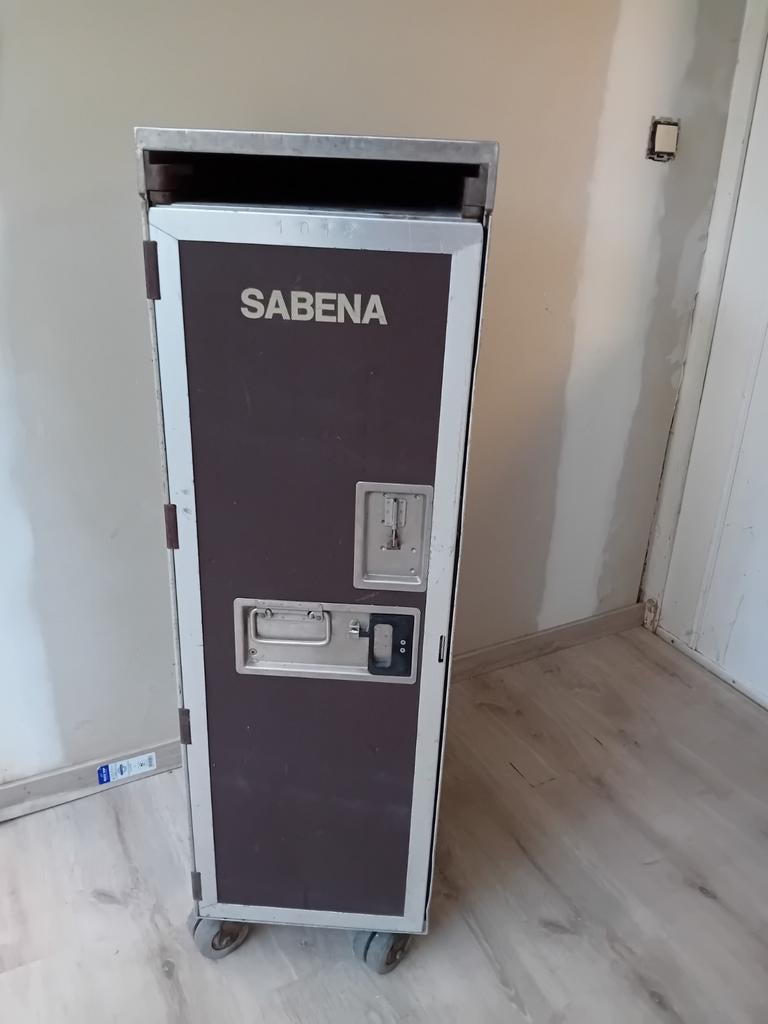 Vliegtuigtrolley Sabena, Verzamelen, Ophalen