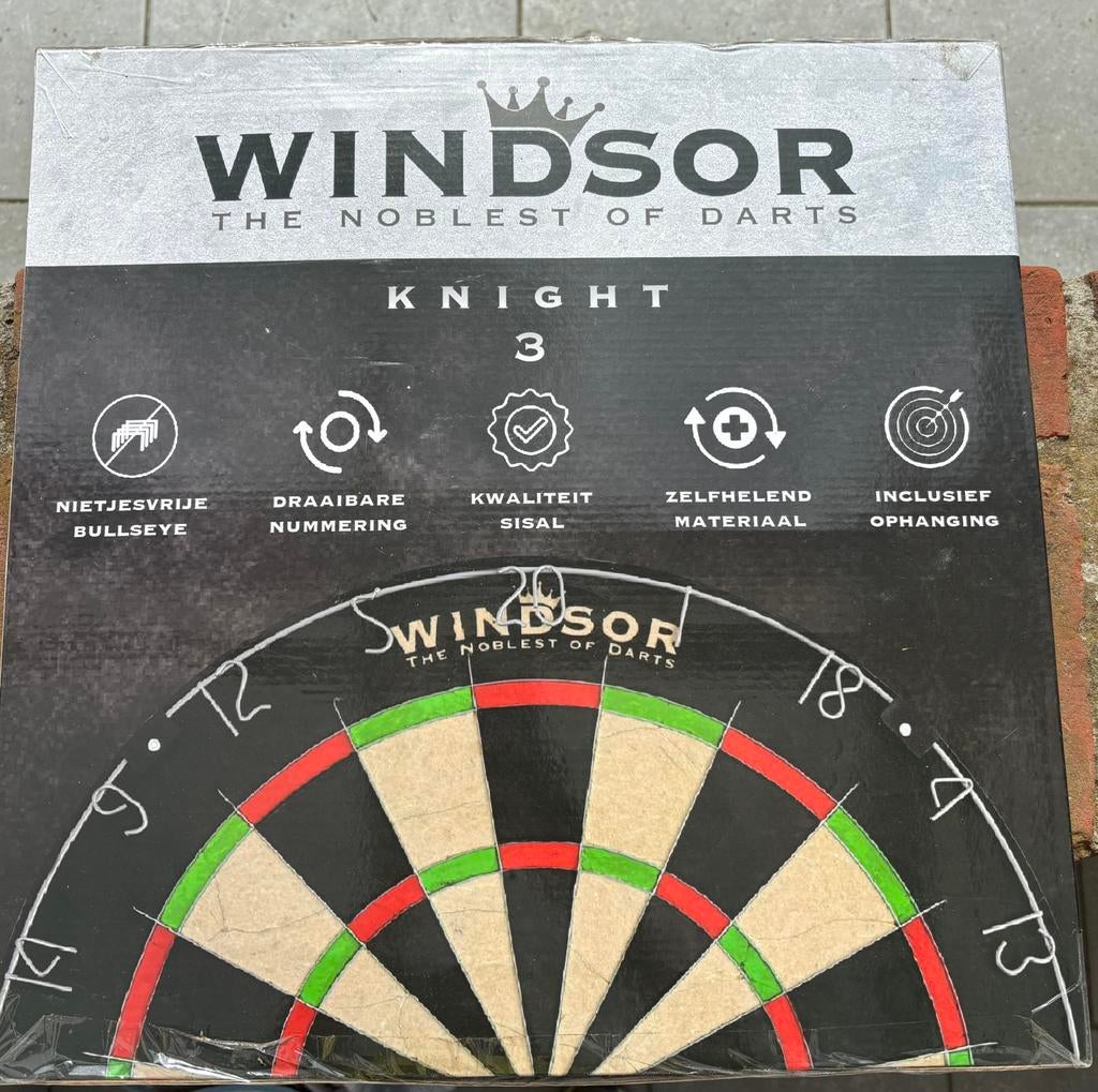 Nieuw windsor dartsboard met scorebord en pijltjes, Sport en Fitness, Ophalen, Nieuw