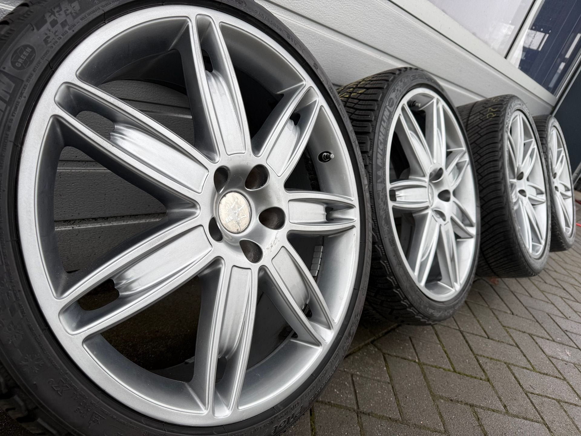 Originele 20 inch Maserati GTS Quattroporte velgen banden, -, -, Banden en Velgen, Ophalen of Verzenden