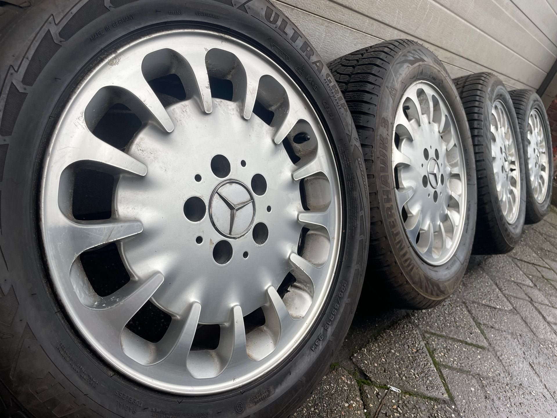 16 ‘ Mercedes E C klasse W203 W211 W210 velgen winterbanden, Auto-onderdelen, Gebruikt, -, Banden en Velgen, 225 mm