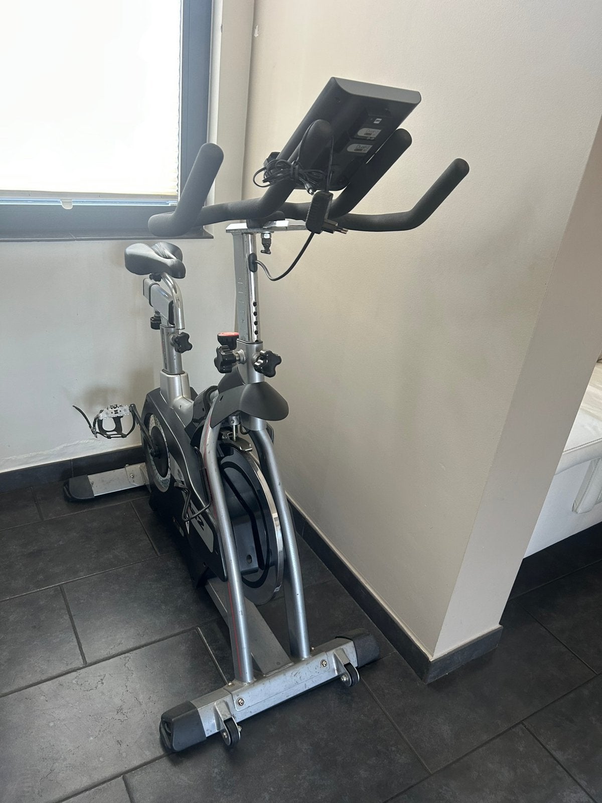 Vélo de spinning, Enlèvement ou Envoi, Comme neuf, Vélo de spinning