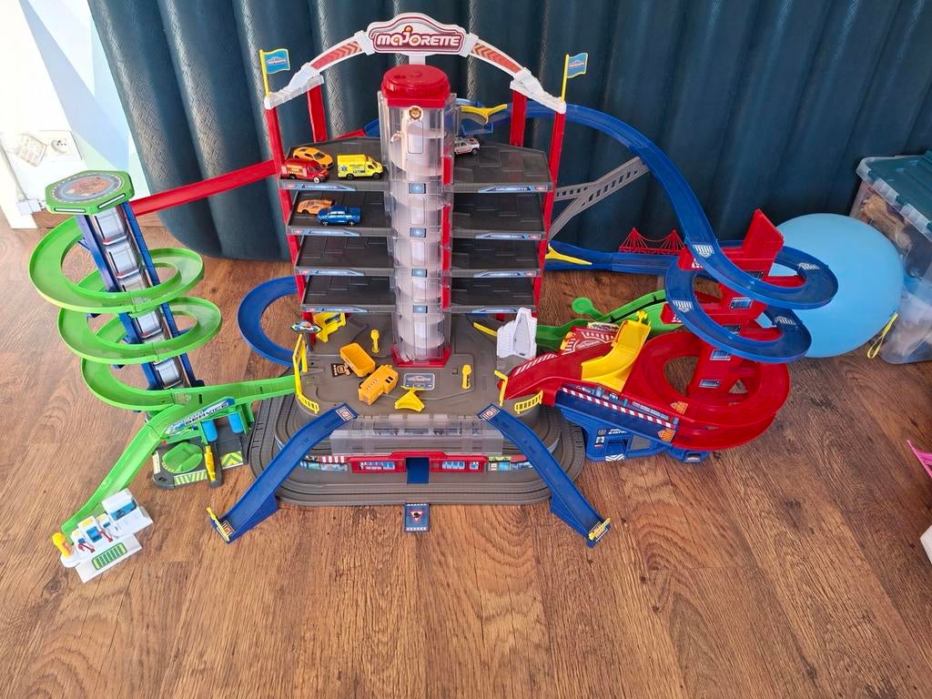 Majorette super city garage., Kinderen en Baby's, Ophalen