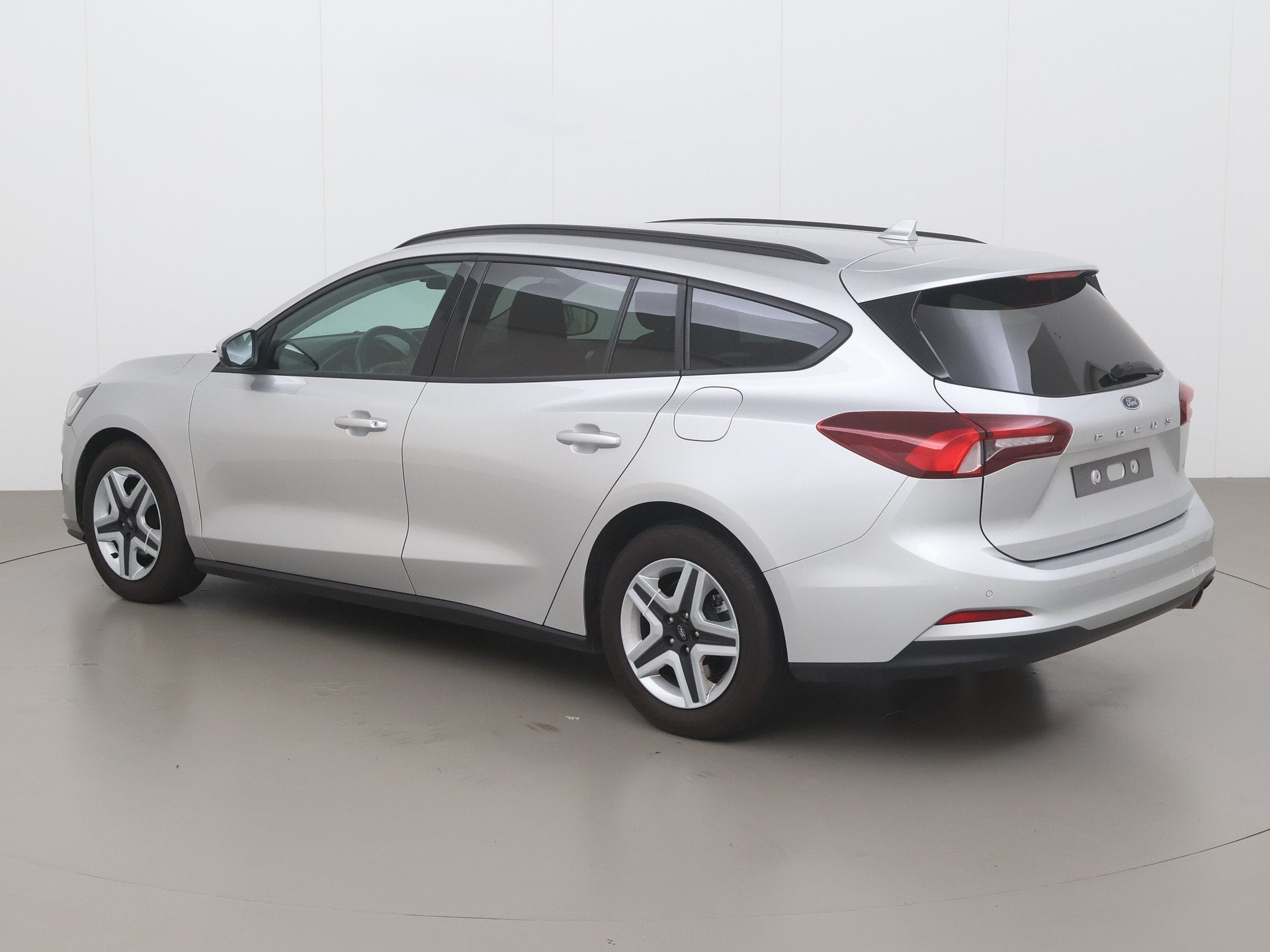 Ford Focus Clipper ecoboost trend edition business 125, Focus, Bedrijf, 5 deurs, Zilver of Grijs