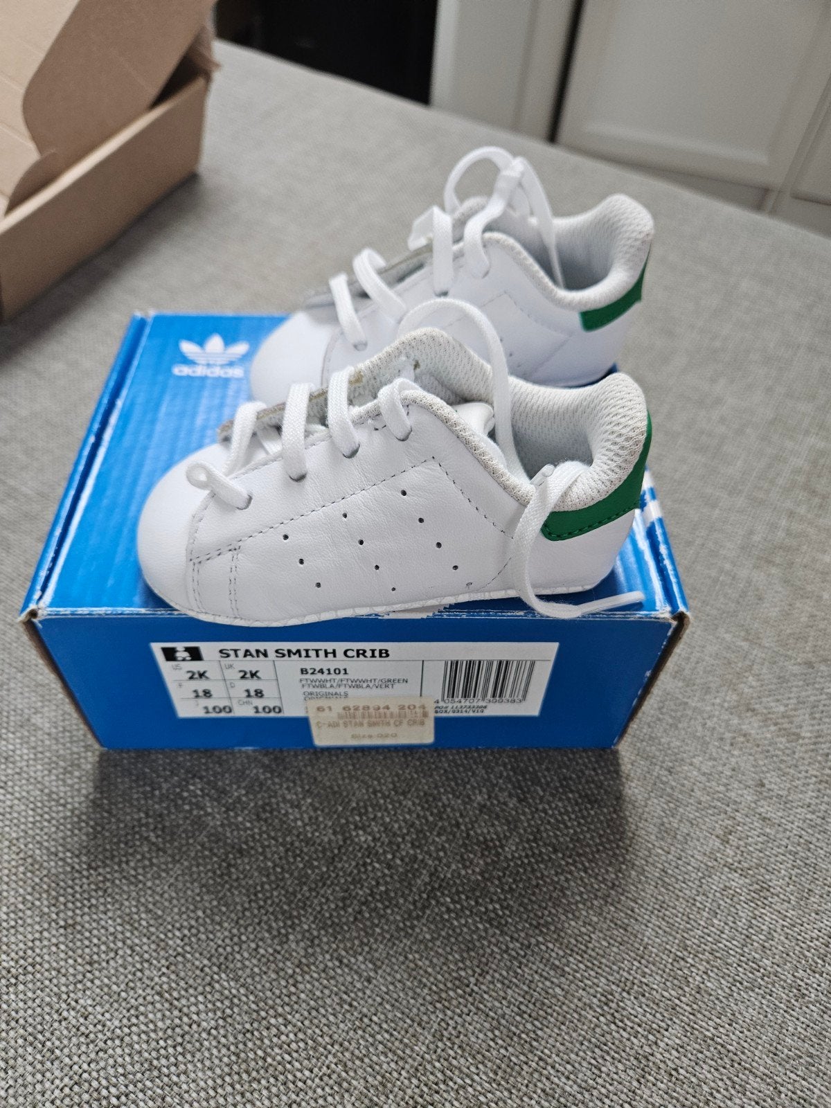 Basket stan smith Adidas, Enlèvement, Neuf