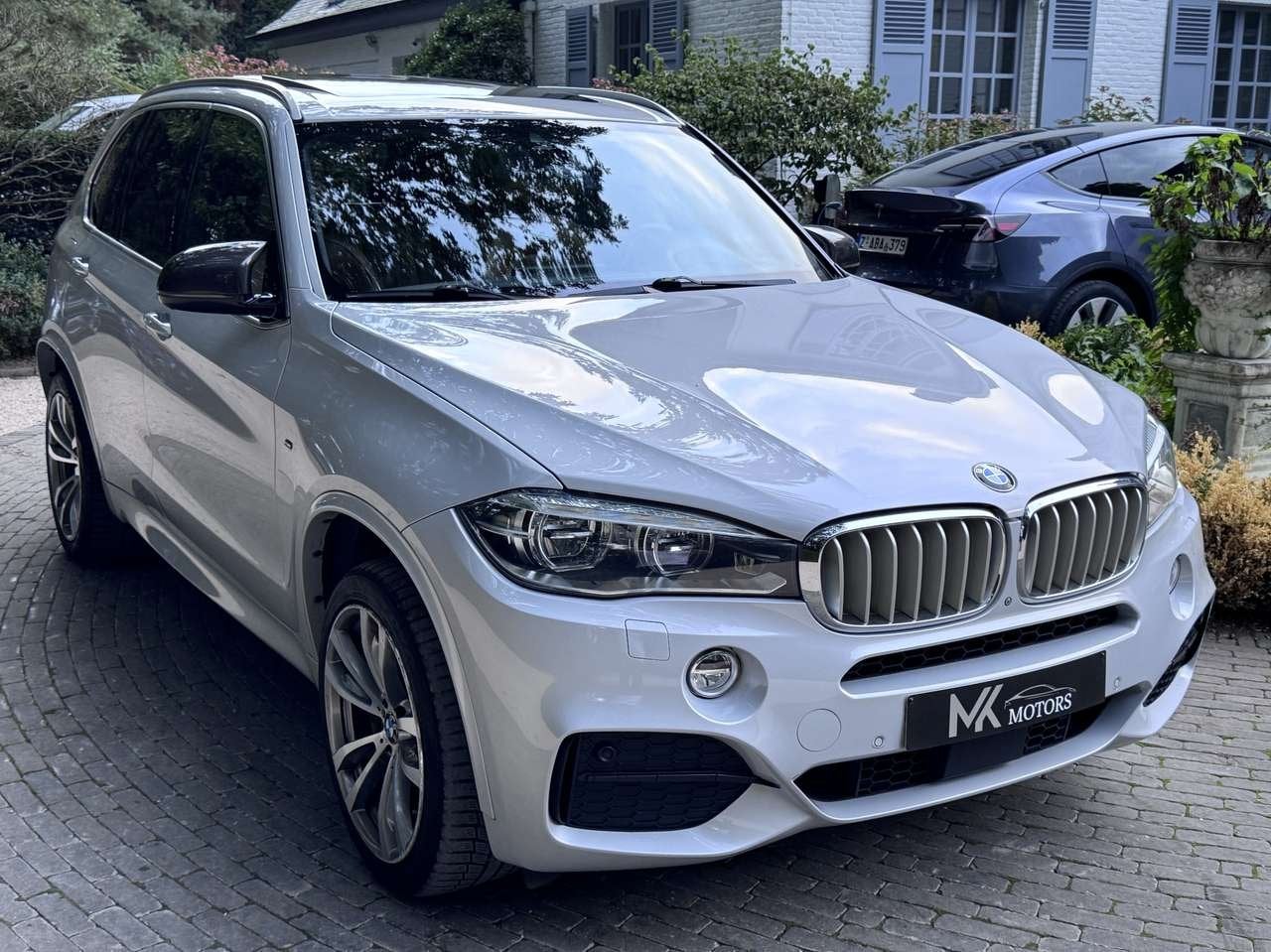 BMW X5 M 50d Individual • Pano • HUD • Harman Kardon • 360°, Auto's, 2993 cc, 0 kg, Wit, 5 deurs