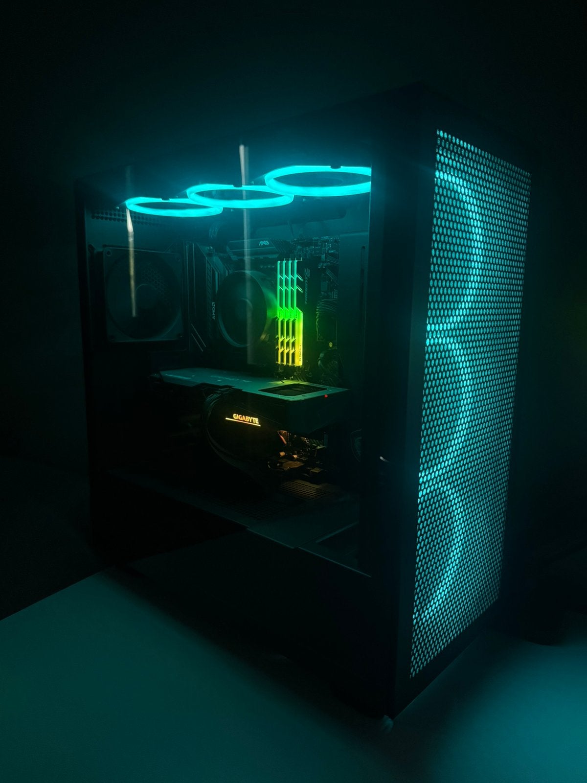 NZXT Custom Build Pc, 32 GB, Comme neuf, Gaming, SSD