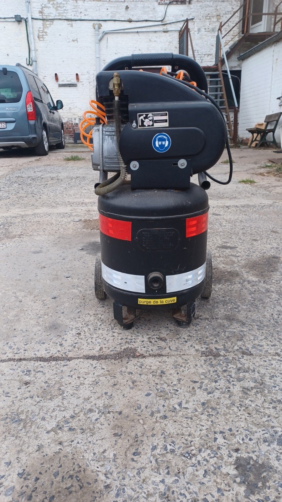 compresseur 125L, Bricolage & Construction, 100 litres ou plus, Enlèvement, Comme neuf, Mobile