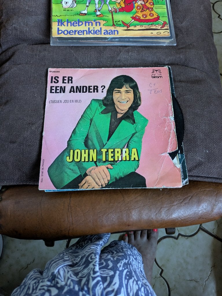 John Terra, Enlèvement ou Envoi