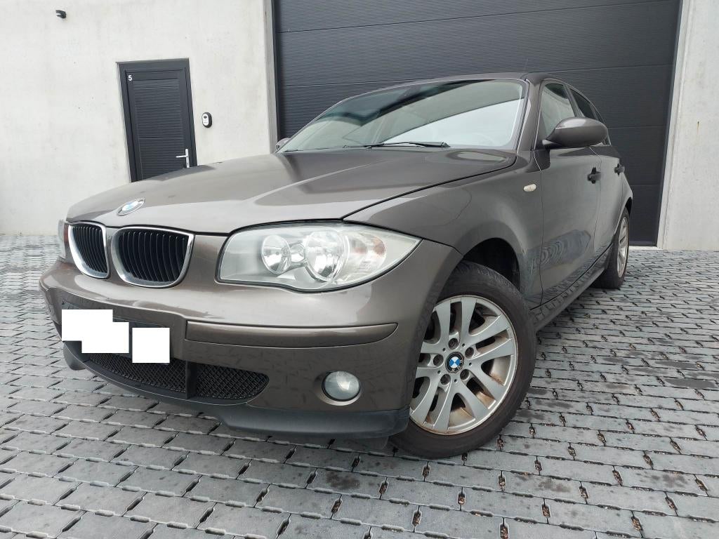 BMW 1 reeks benzine, Auto's, Voorwielaandrijving, Euro 5, Zwart, 4 cilinders