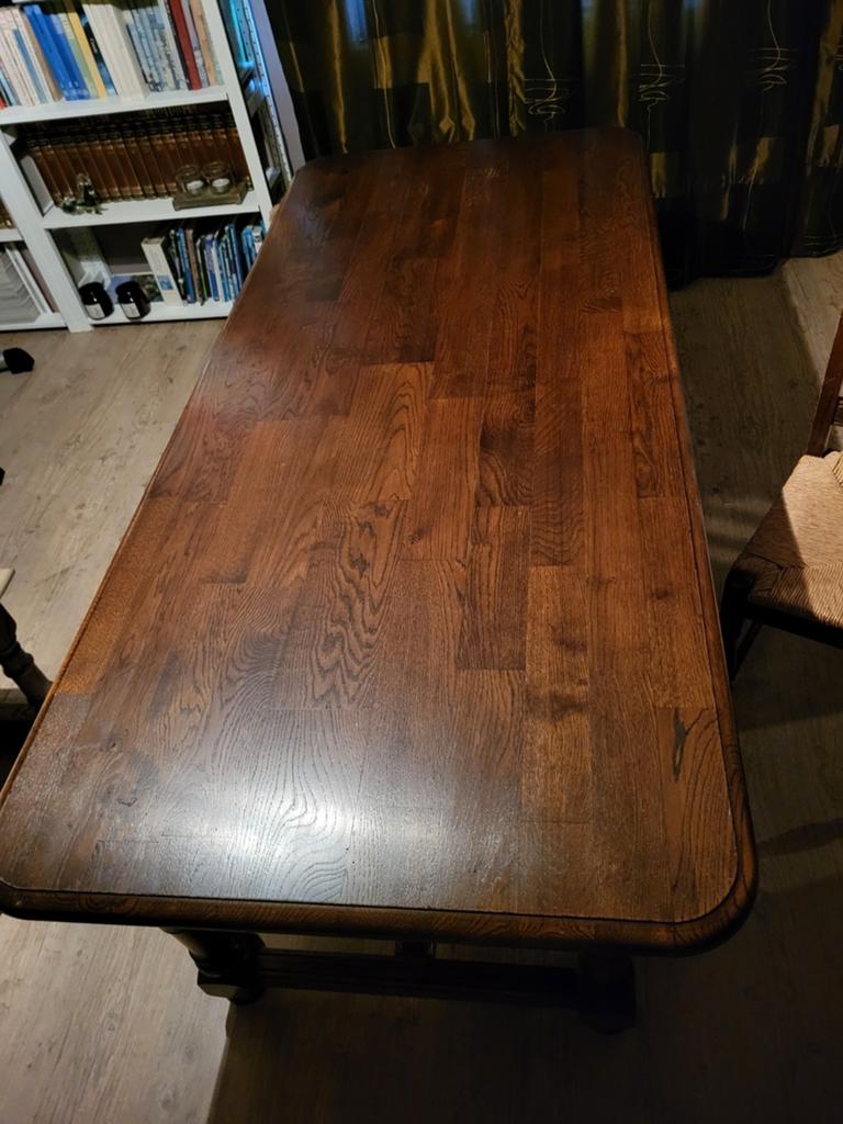 Eettafel alleen geintereseerd Volk  een aanvaardbaar bod, Huis en Inrichting, Ophalen