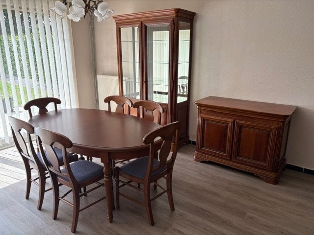 Volledige eetkamer in prachtige staat, Huis en Inrichting, Ophalen, Zo goed als nieuw, 6 tot 8 stoelen