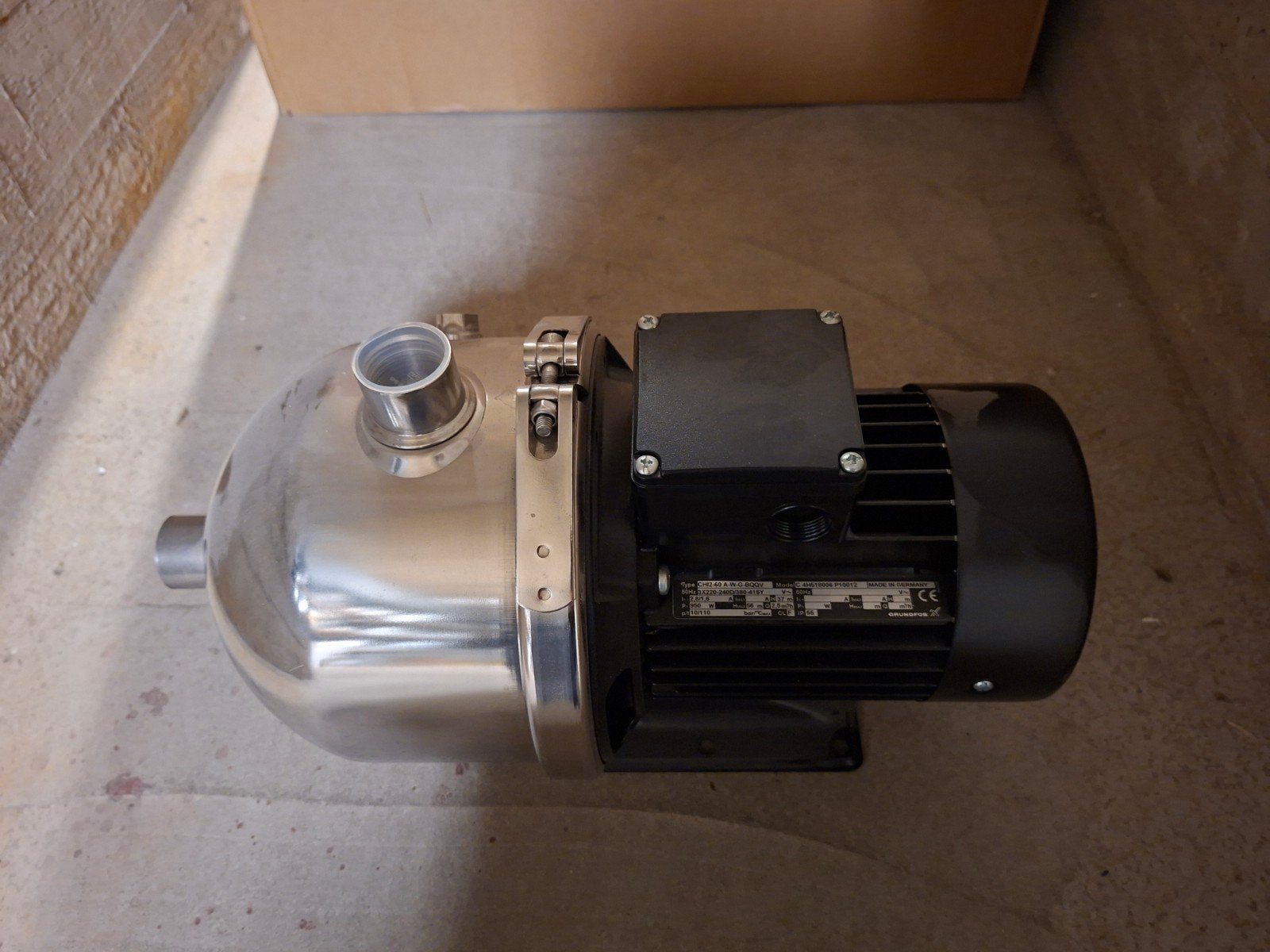 Pompe à  eau centrifuge neuve, Ophalen