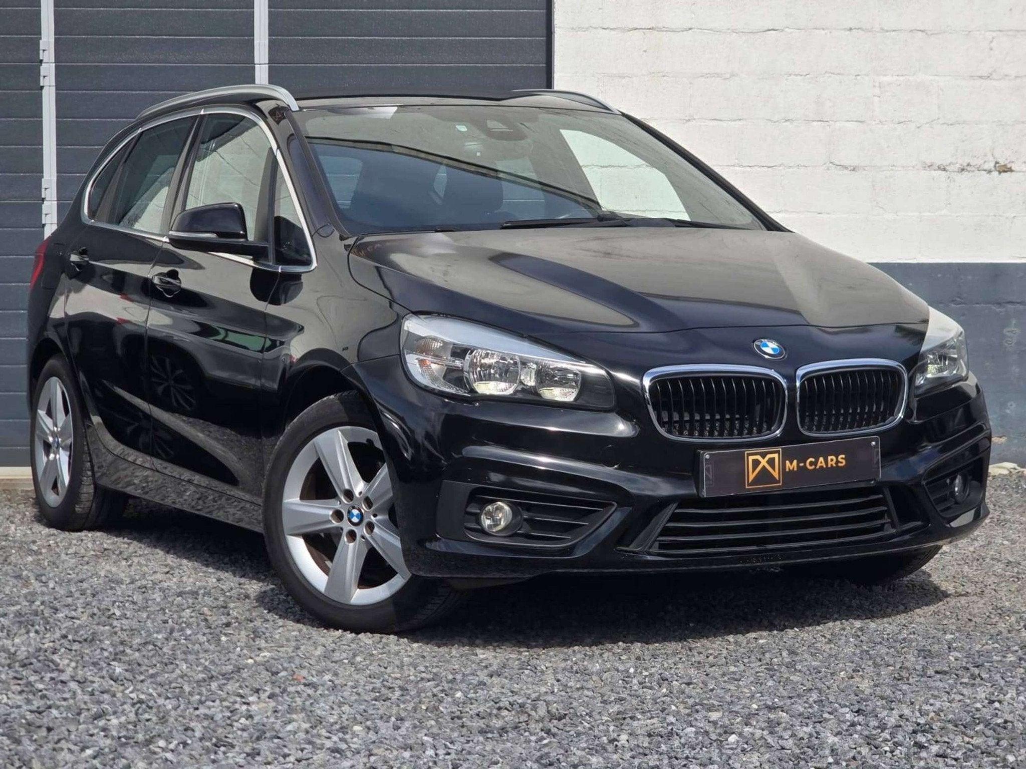 BMW 2 Serie 218 Sieges sport * EURO 6 * (bj 2015, automaat), Auto's, Stof, 4 cilinders, 2 Reeks, 136 pk