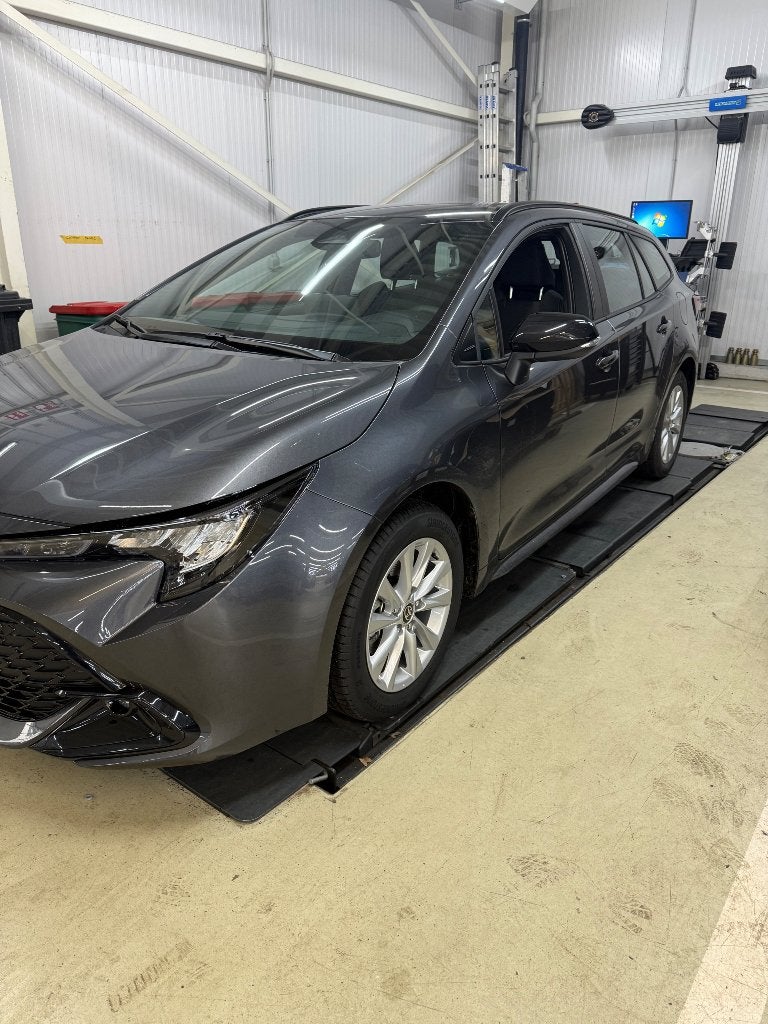 Kit hiver toyota Corolla model actuel comme neuf, Autos : Pièces & Accessoires, Pneus et Jantes, Pneus hiver, Enlèvement ou Envoi