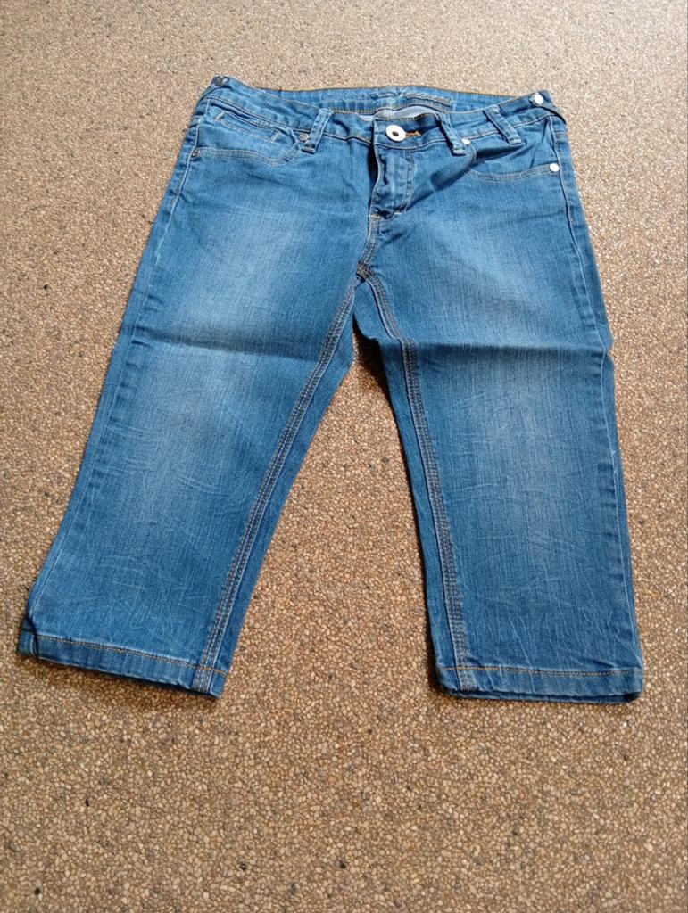 Jeans bermuda dames (Cars), Enlèvement, W28 - W29 (confection 36)