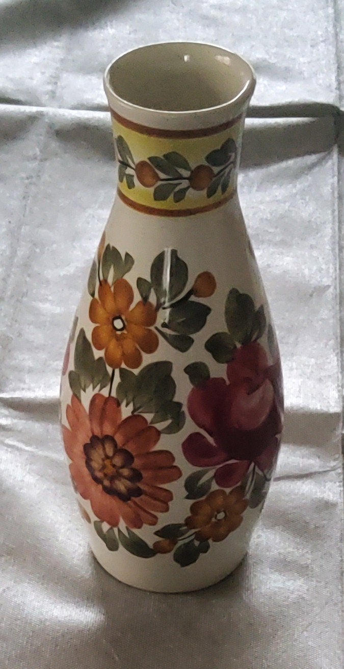 Landelijke vaas met bloemendecor, Ophalen