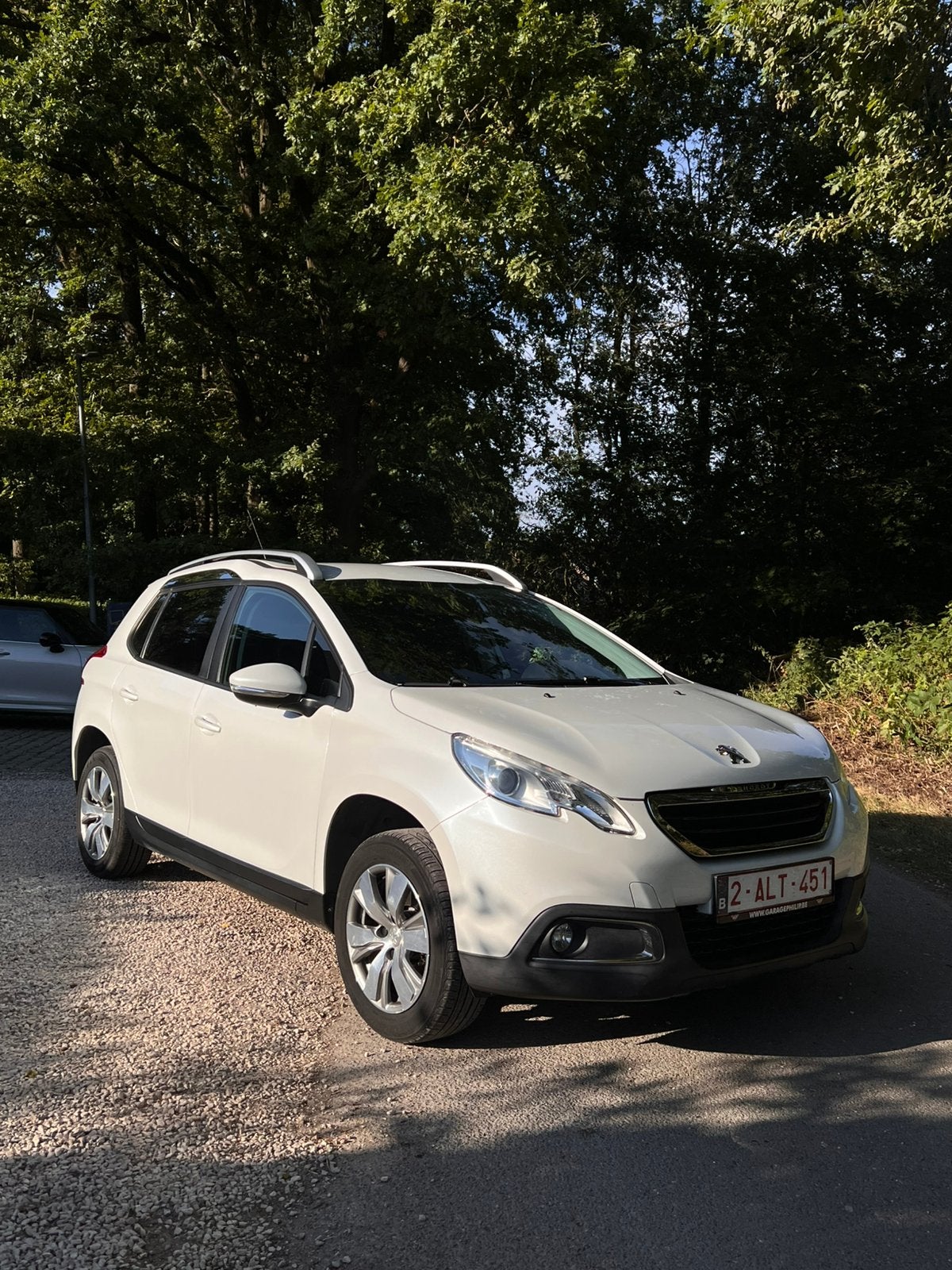 Peugeot 2008 1.2 Benzine (60 kW) - 91.000 km, Voorwielaandrijving, 1199 cc, Wit, Handgeschakeld