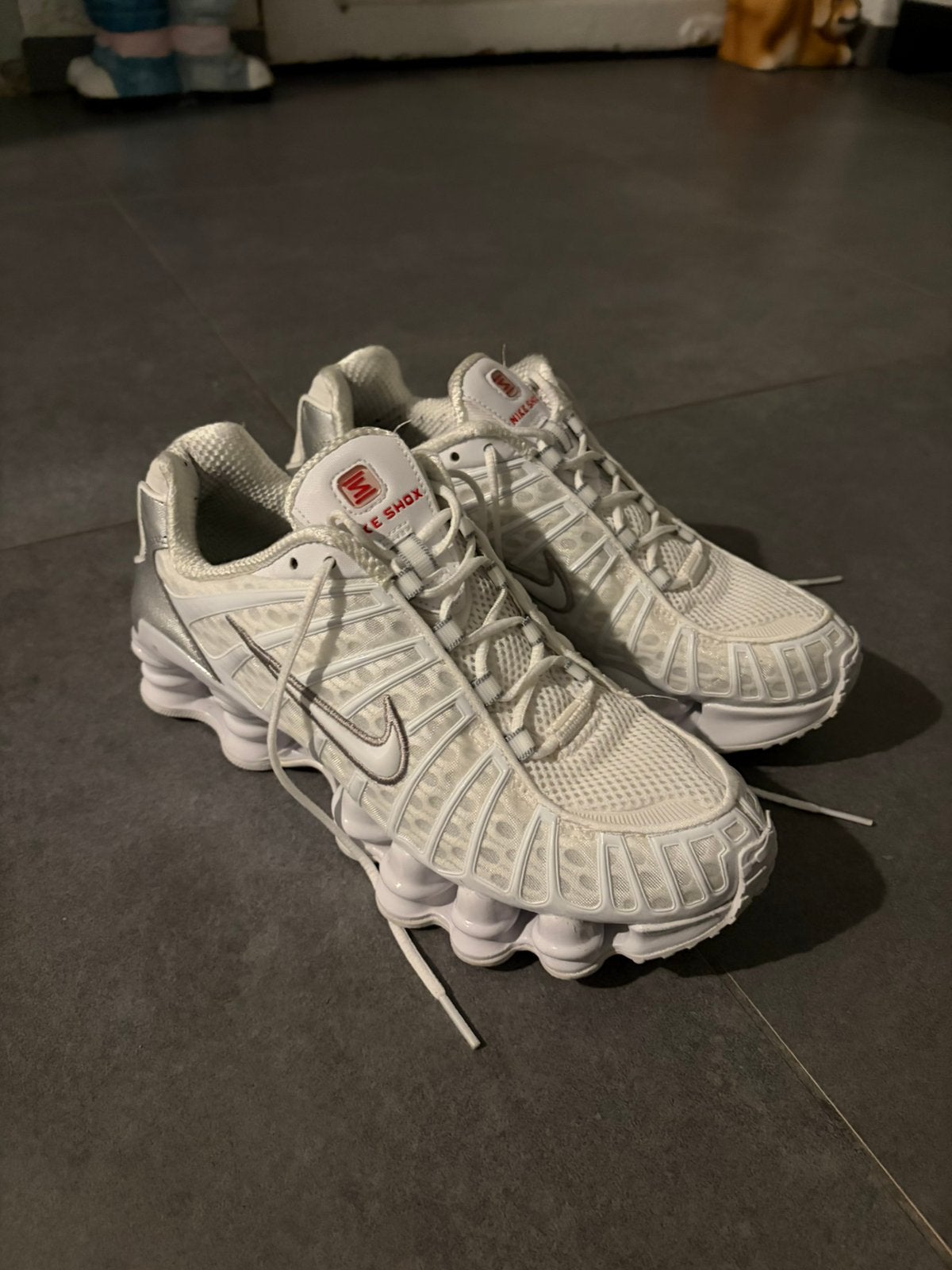 Chaussure Nike TL blanche, Vêtements | Hommes, Enlèvement, Comme neuf, Blanc