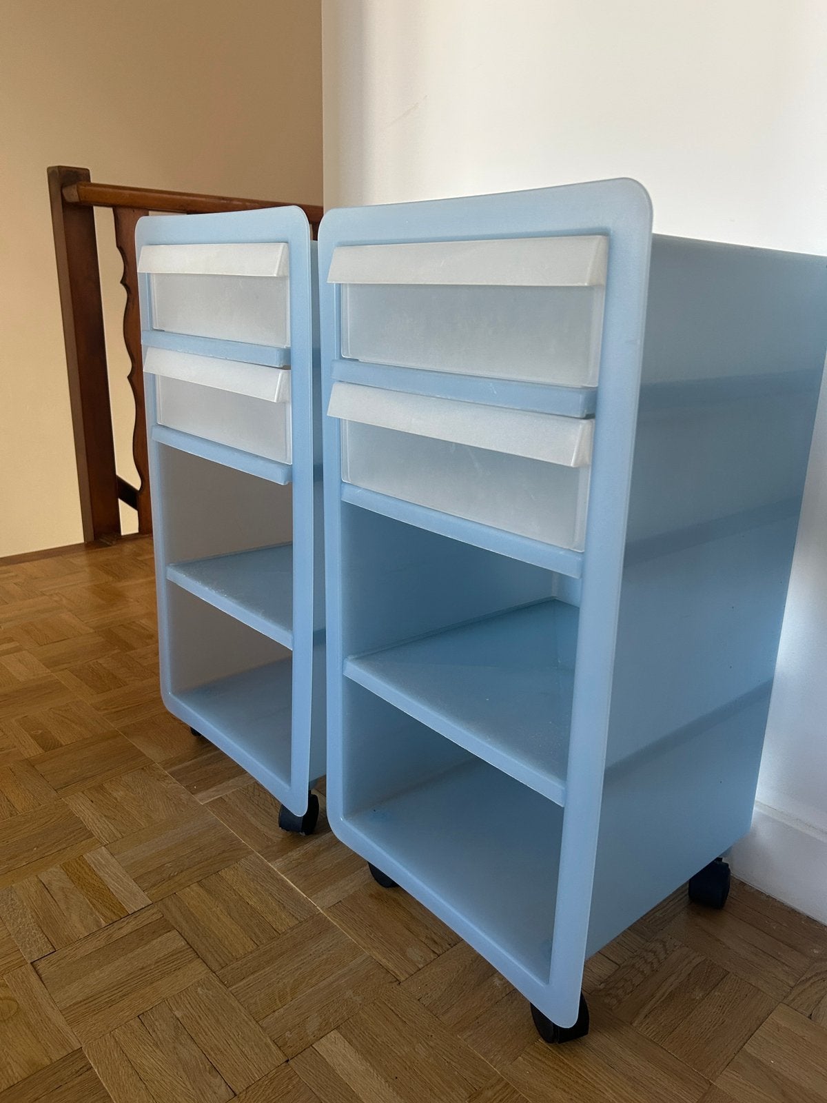 Vintage lichtblauw Ikea Nero nachtkastjes, Huis en Inrichting, Ophalen, Kunststof, Gebruikt, 55 tot 70 cm