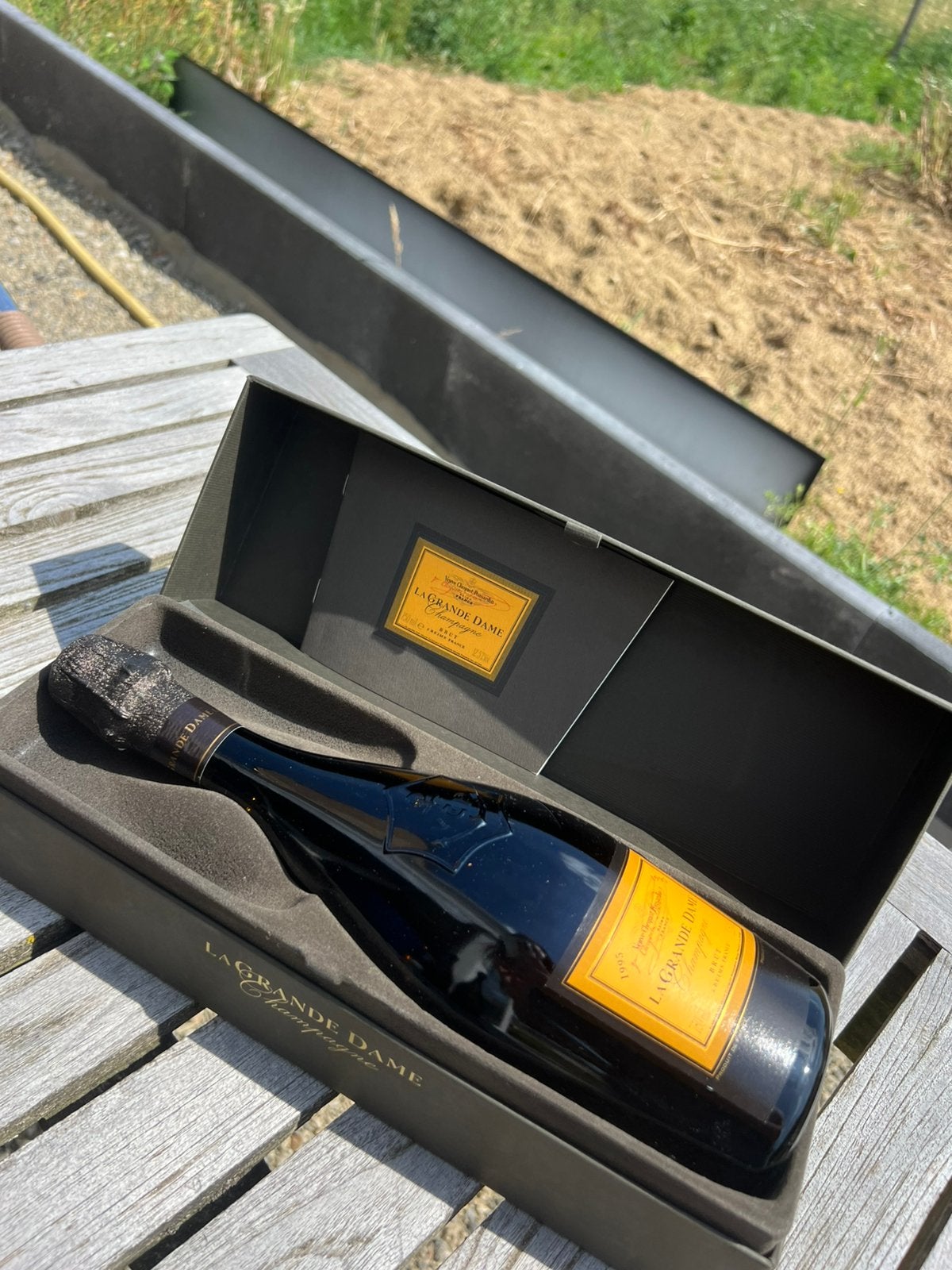 Veuve Clicquot La grande dame 1995, Ophalen