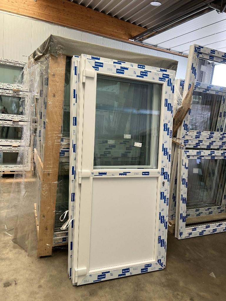 Porte en pvc blanc vitrée ou demi vitrée poignée compris, Bricolage & Construction, Enlèvement ou Envoi, Neuf, Chambranle de porte