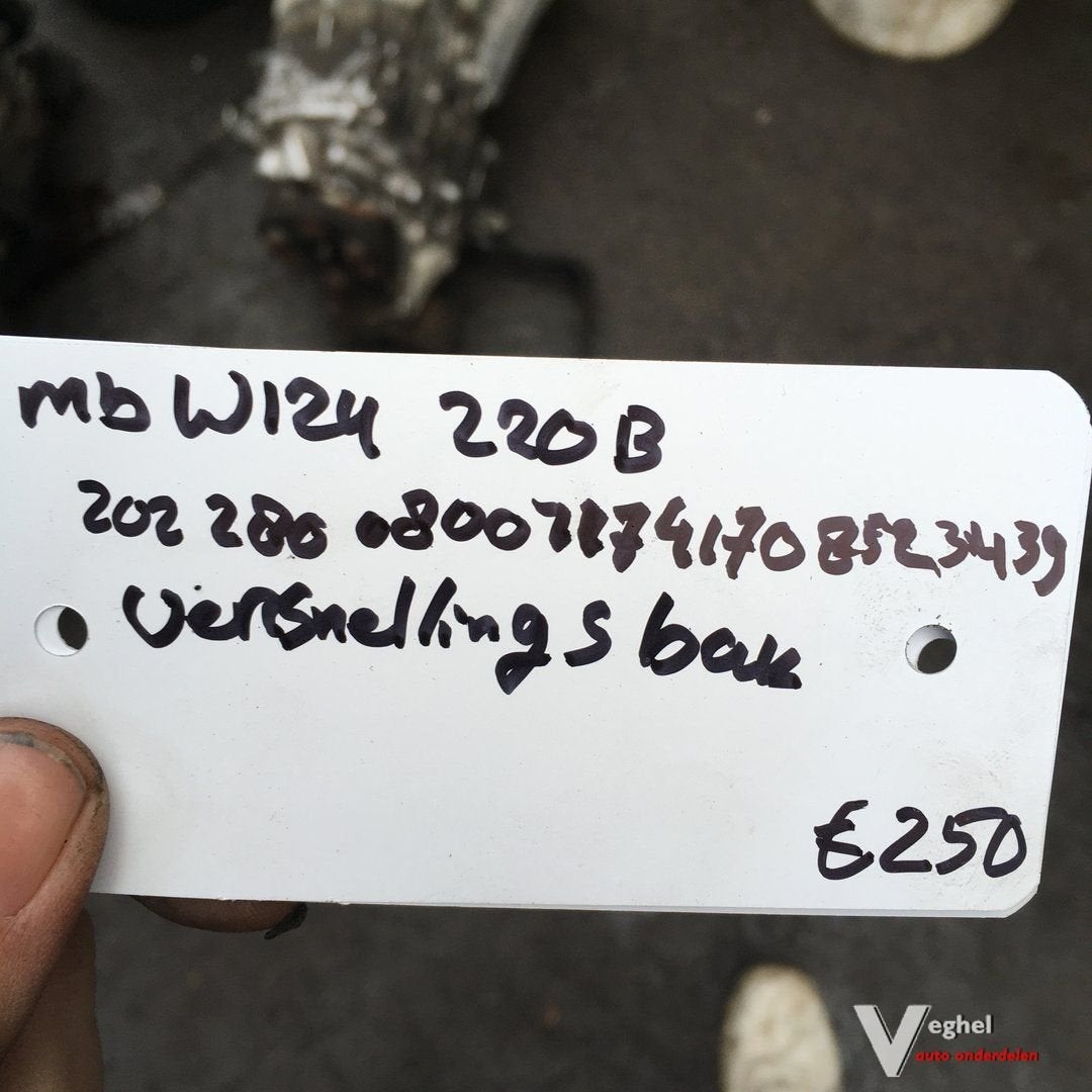 Mercedes w124 220 Benzine Versnellingsbak, -, -, Enlèvement, Utilisé
