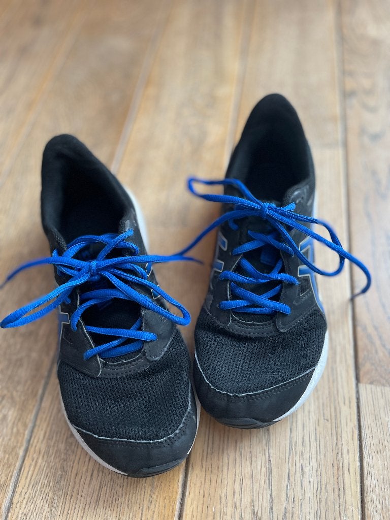 Sneakers ASICS taille 37, Kinderen en Baby's, Kinderkleding | Schoenen en Sokken, Ophalen, Gebruikt, Asics, Sportschoenen