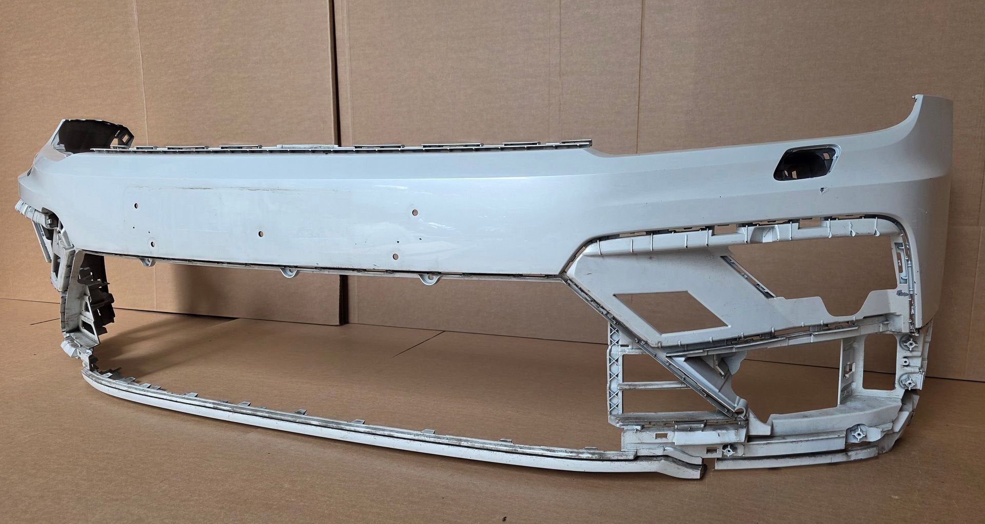 Voorbumper VW Tiguan 5NA R-line 6xPDC KLS L 0K1 BUMPER ORGIN, Volkswagen, -, Origine de la pièce connue, Utilisé