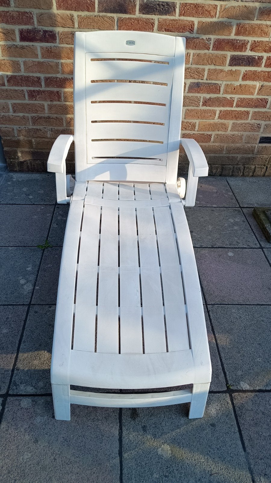 Chaise longue Jardin, Enlèvement