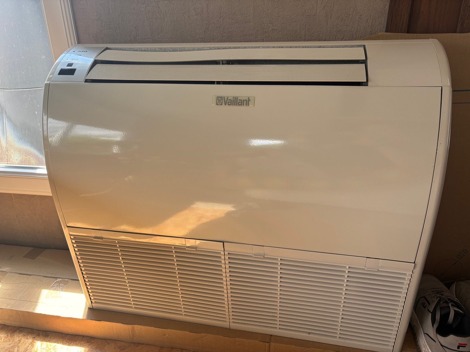 Vaillant split-airco 3,5 kW – NIEUW / NOOIT GEBRUIKT –, Elektronische apparatuur, Ophalen, Zo goed als nieuw, Verwarmen