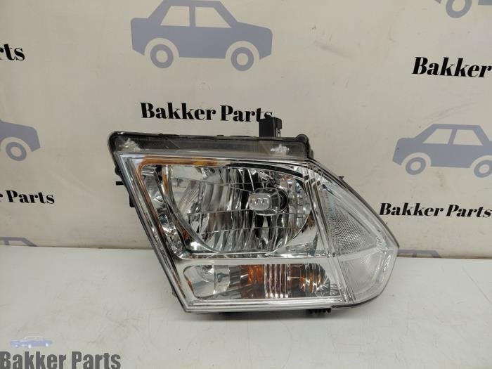 Koplamp rechts van een Nissan Navara, Gebruikt, -, -, Ophalen of Verzenden