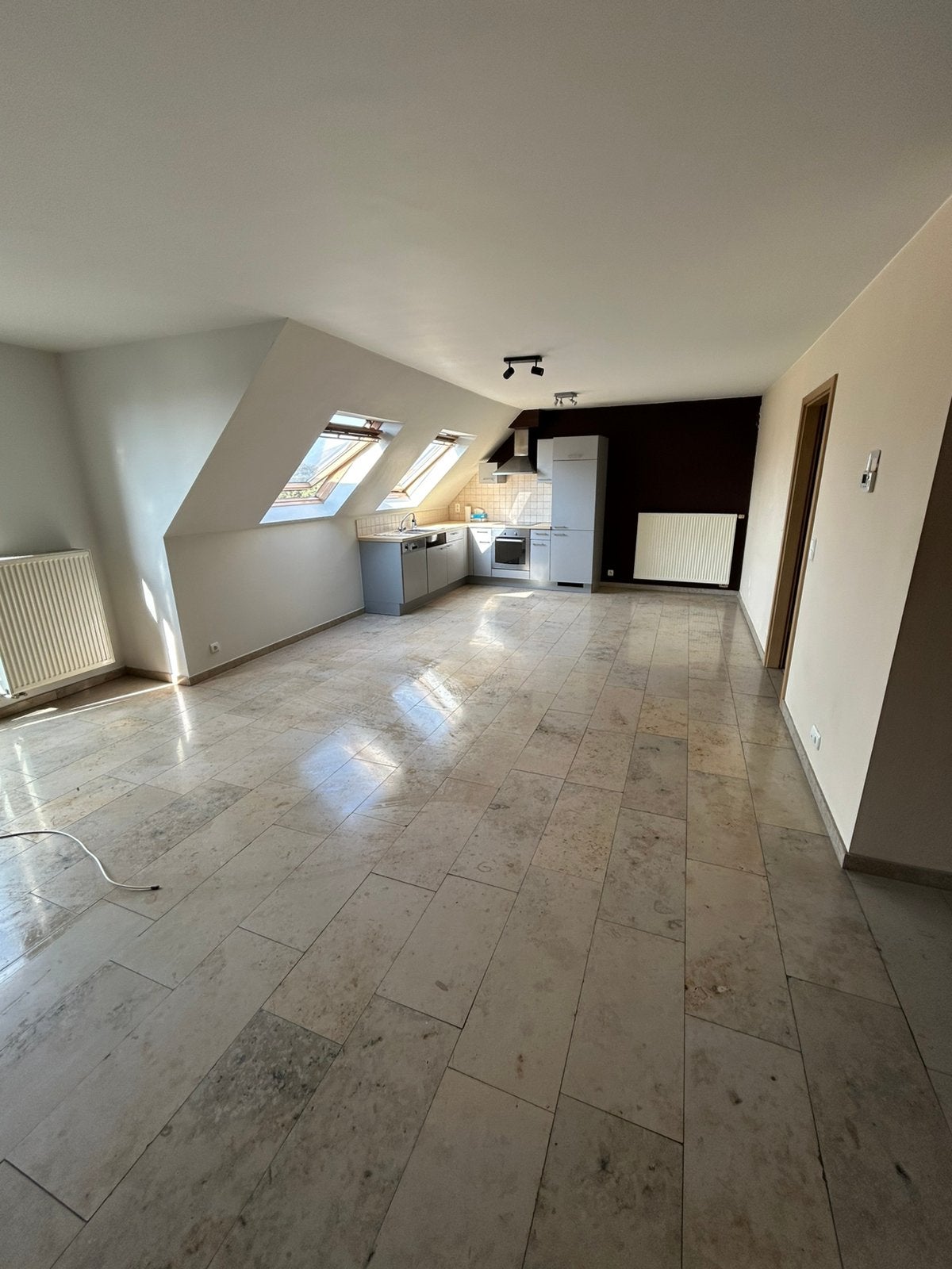 Appart à louer Lebbeke –Proche gare (Train direct Bruxelles), 50 m² ou plus, Province de Flandre-Orientale