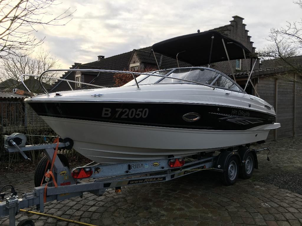 Bayliner 642 cuddy, Ophalen, Binnenboordmotor, Zo goed als nieuw, 200 pk of meer