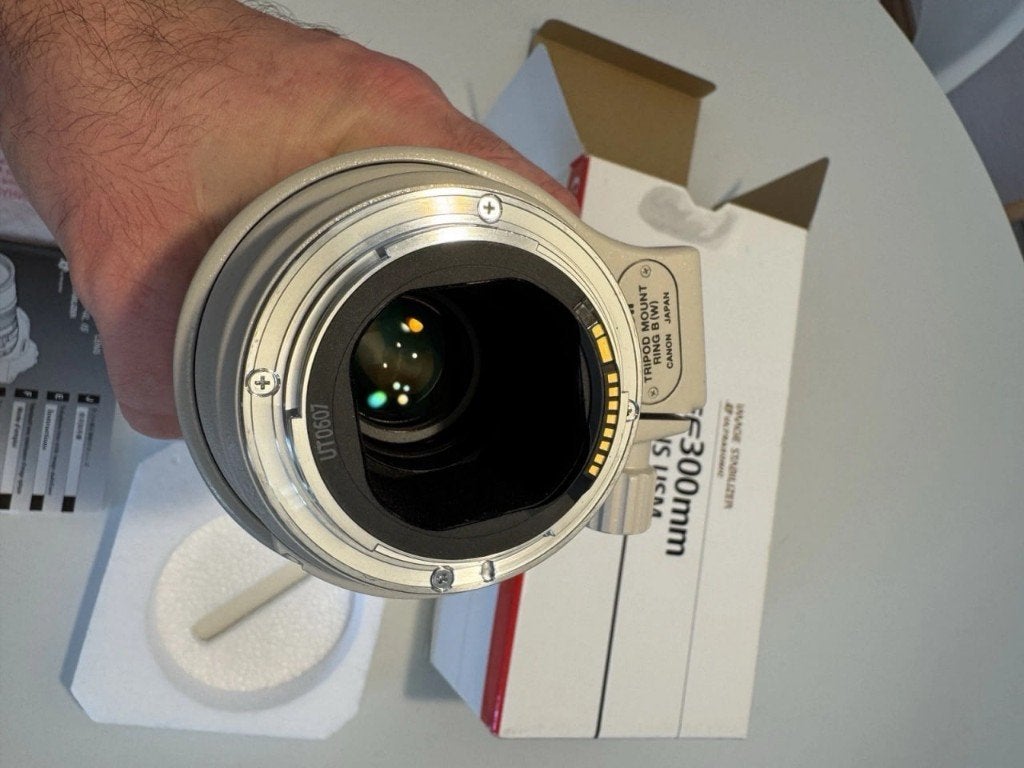 Canon EF 300 mm f/4L IS USM, Collier de trépied, Téléobjectif, Comme neuf, 300 mm