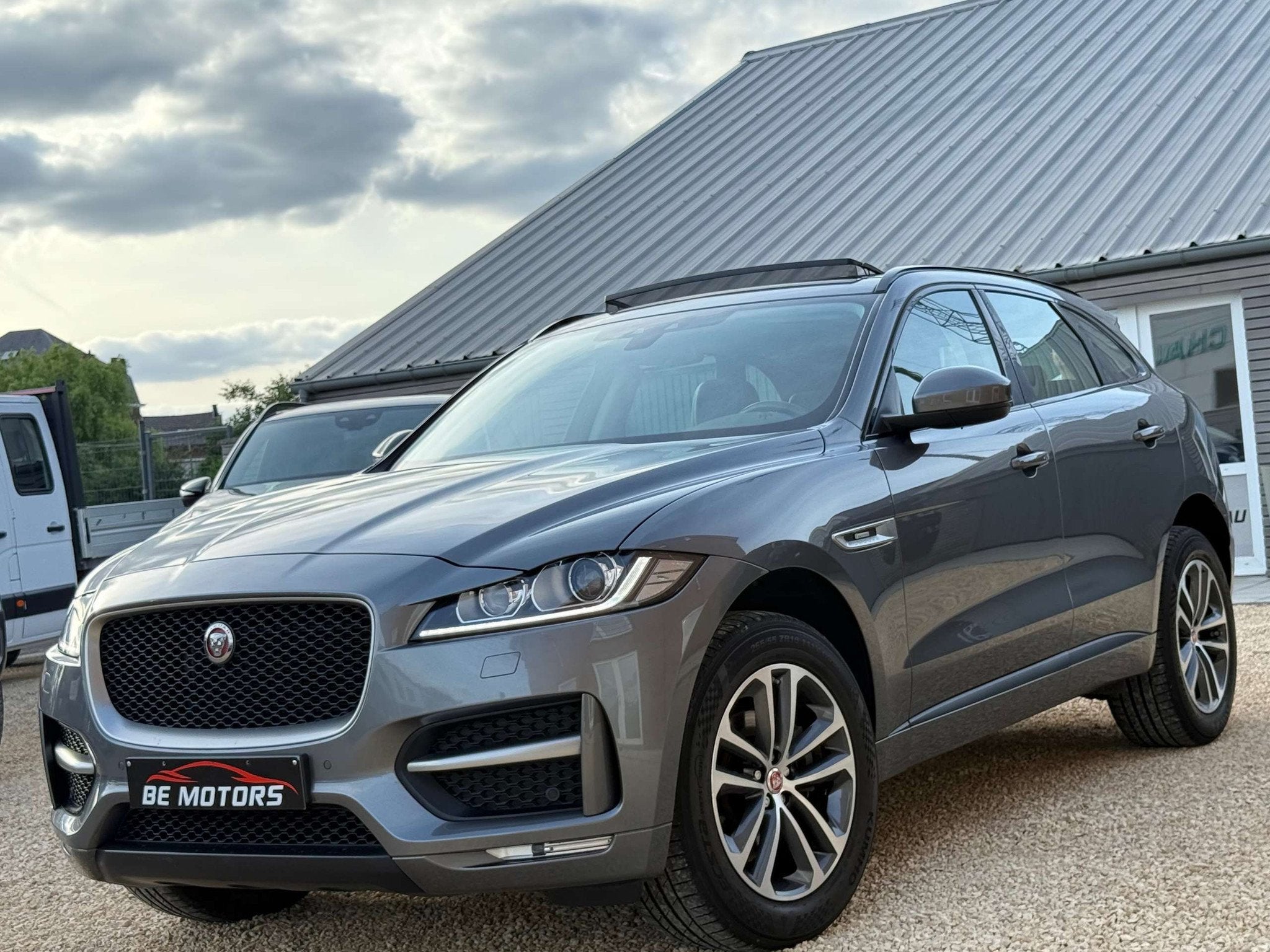 Jaguar F-Pace 2.0 D R-Sport TOIT PANO - VIRTUAL COCKPIT - CA, Auto's, Automaat, Bi-Xenon koplampen, 4 cilinders, https://public.car-pass.be/vhr/b4e5eef4-6278-422f-99d6-a3336fddef2a