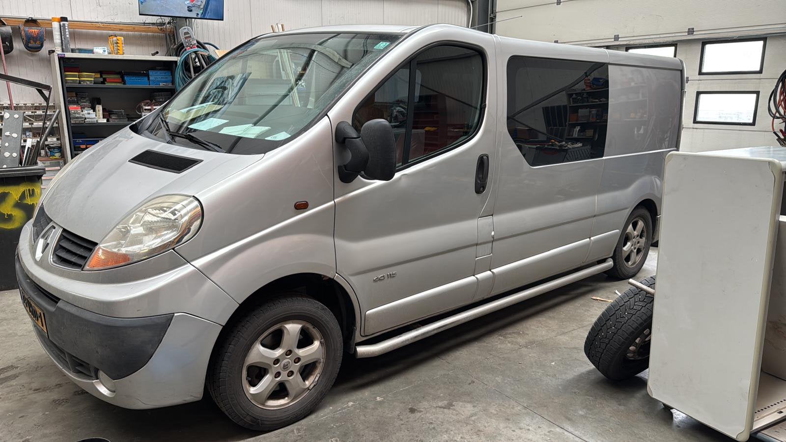 Renault Trafic T29 2.0 DCI 84KW L2h1 E4 2007, Auto's, Renault, Elektrisch, 5 zetels, Particulier