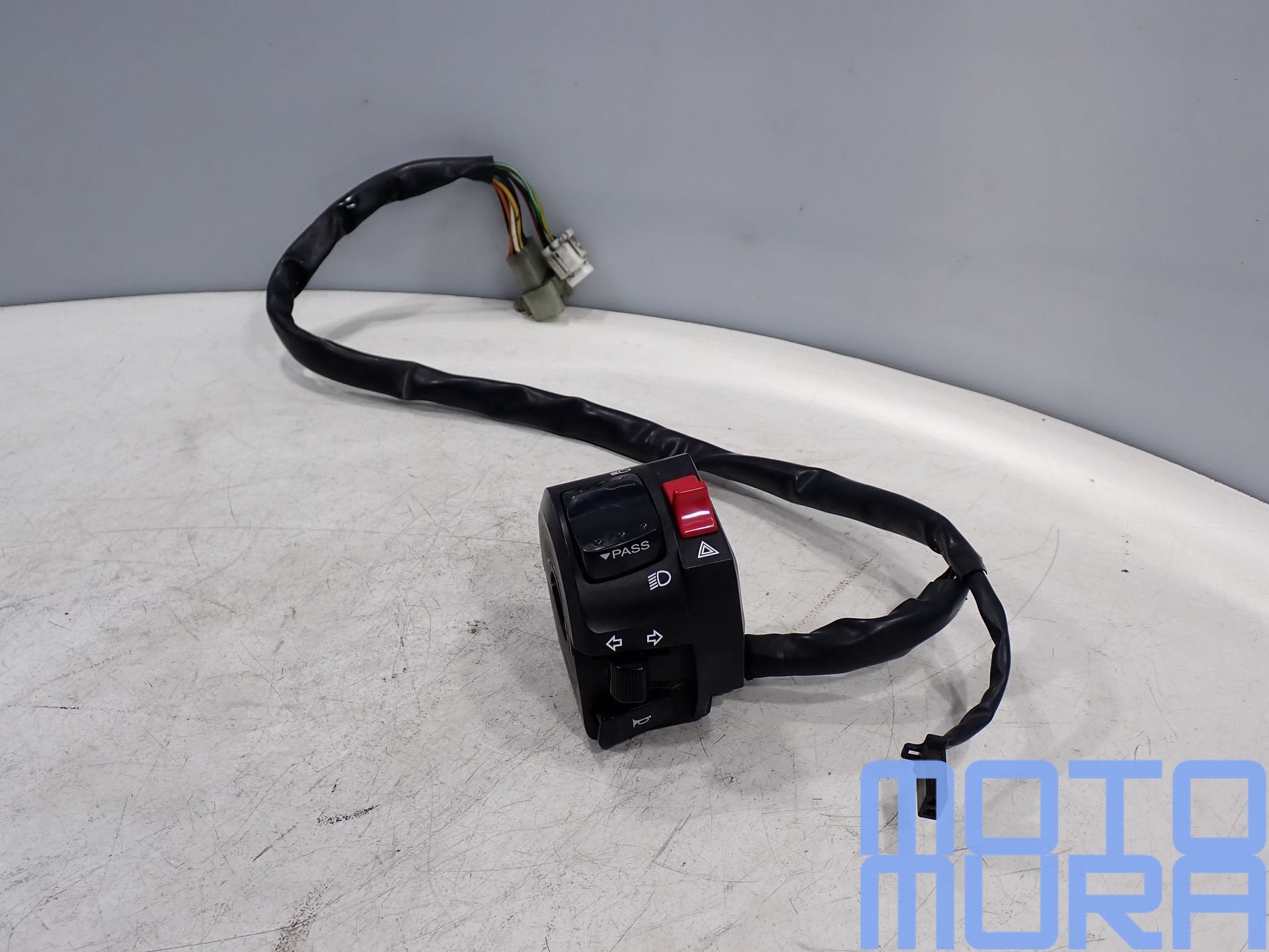 Suzuki DL 650 V-strom 2012 - 2015 stuurschakelaar links link, Motoren, Gebruikt, -, -, Ophalen of Verzenden